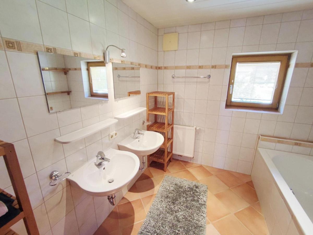 Apartment In Ramsau In Tyrol With A Balcony Ramsau im Zillertal Eksteriør bilde